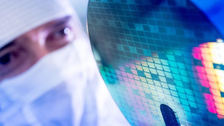 Bruselas aprueba la ley para duplicar su producción de chips