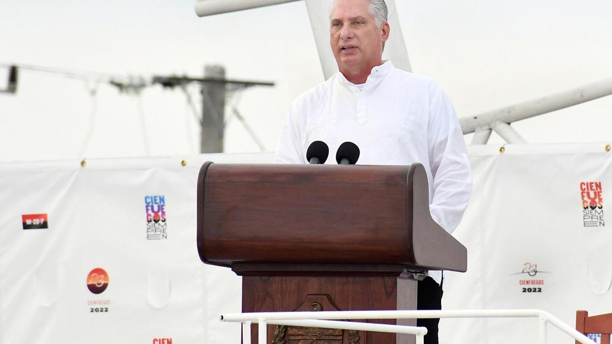 Cuba tilda de 'escalada de provocación' la llegada de un submarino nuclear estadounidense en Guantánamo