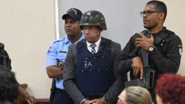 Exvicealmirante acusado por muerte de comunicador pide perdón antes de fallo del tribunal