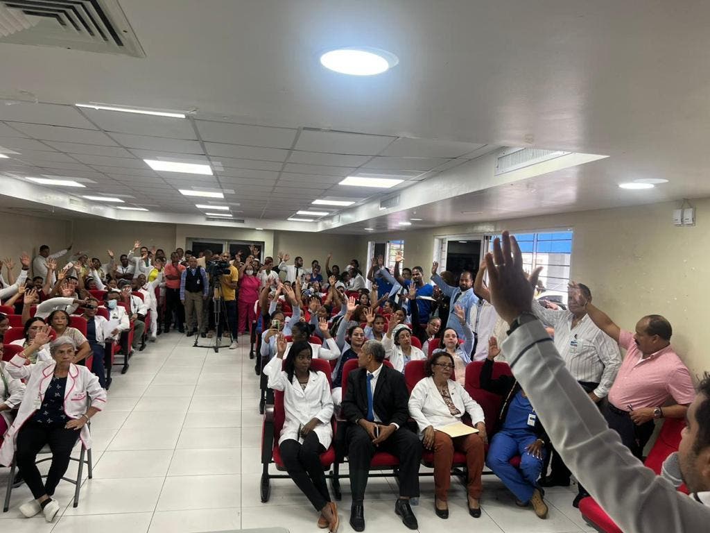 Médicos anuncian paro de 72 horas en Moscoso Puello