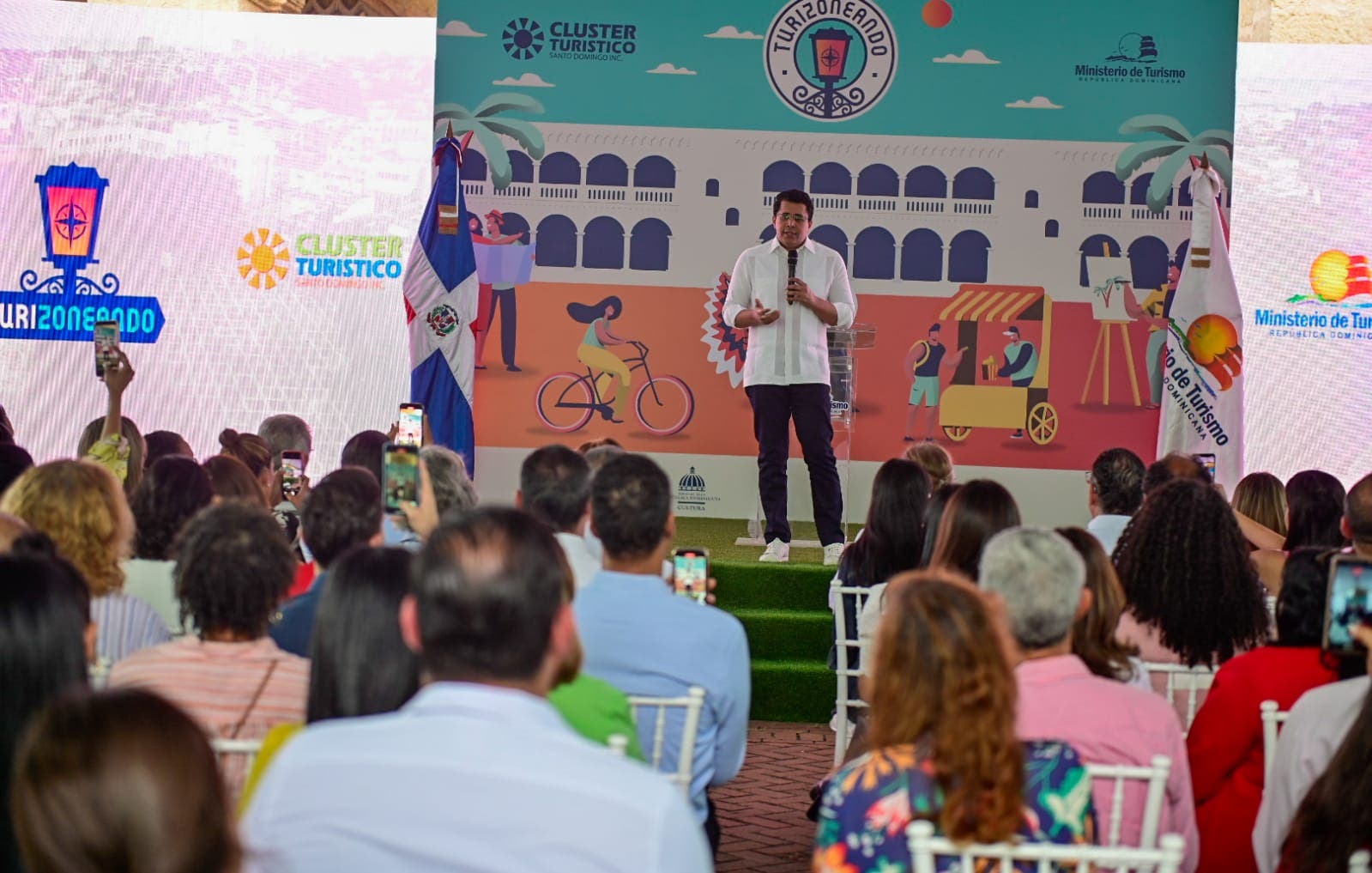 Ministerio de Turismo lanza nueva versión Turizoneando Ministerio de Turismo lanza nueva versión Turizoneando
