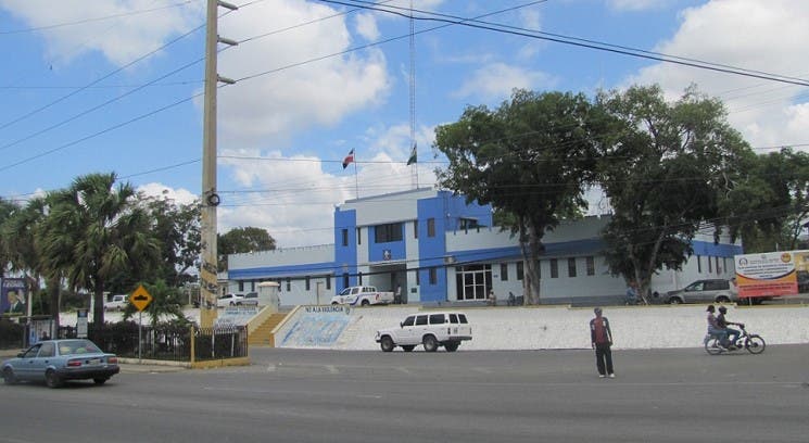Policía investiga a agentes por fuga de dos reos del penal de Baní