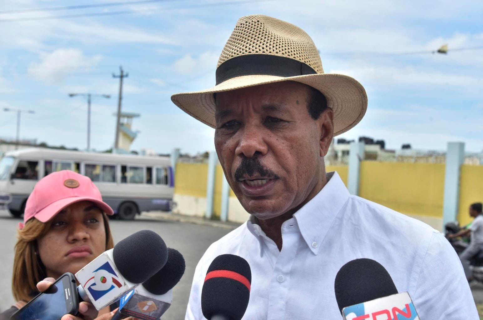 Alcalde de San Cristóbal niega que haya peligro de tanque de gas propano cerca de zona de explosión