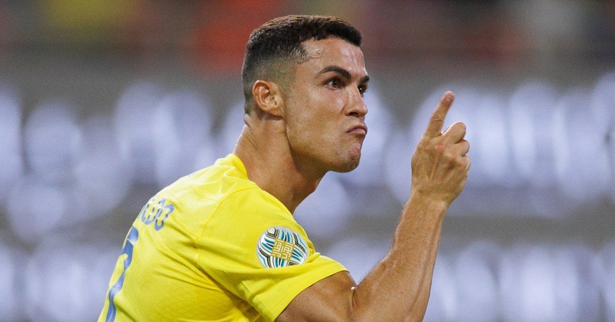 Cristiano Ronaldo levanta su primer trofeo en Arabia Saudí Cristiano Ronaldo levanta su primer trofeo en Arabia Saudí