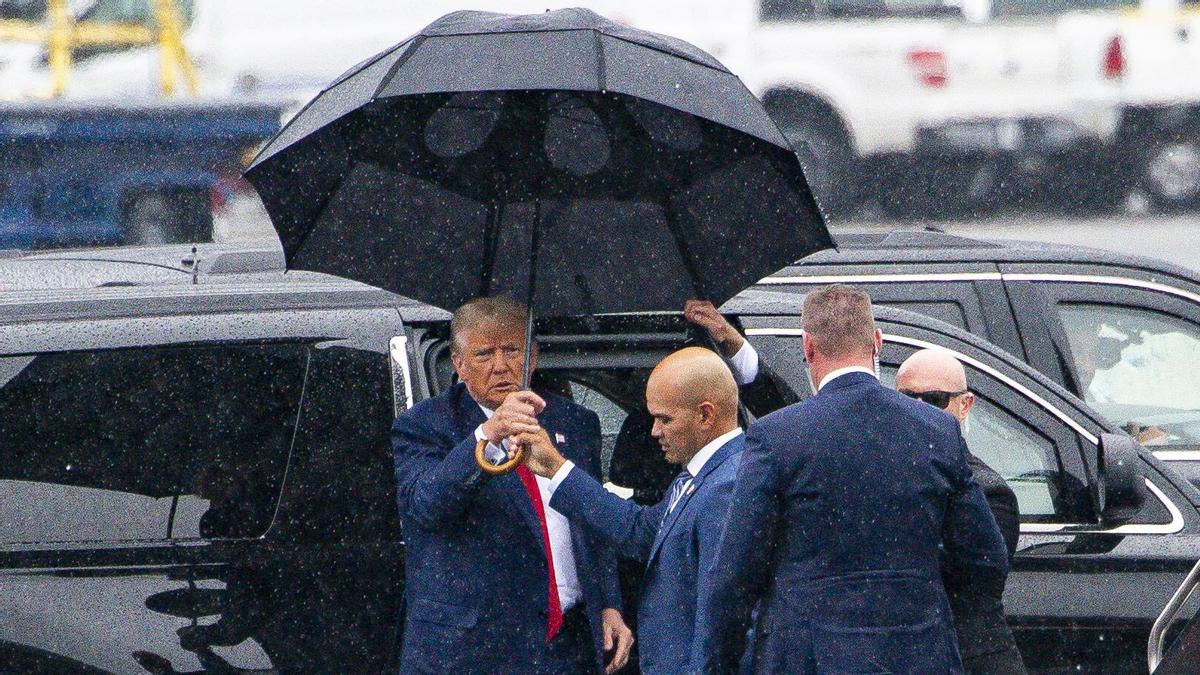 La fiscalía logra una orden de registro de la cuenta de Trump en Twitter La fiscalía logra una orden de registro de la cuenta de Trump en Twitter