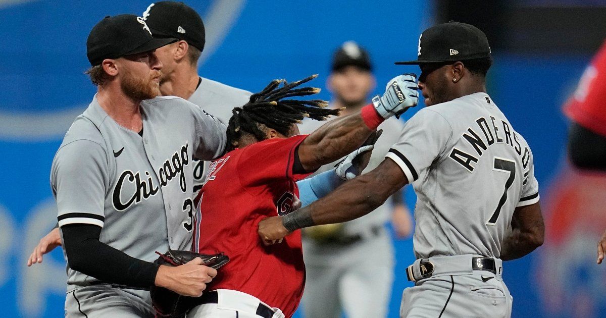 MLB reduce suspensión de dominicano involucrado en pelea MLB reduce suspensión de dominicano involucrado en pelea