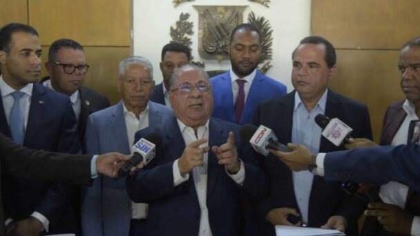Partidos Políticos Unen Fuerzas Contra Restricciones en Precampaña