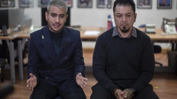 Periodistas nominados al Emmy documentan la “producción evidente” de fentanilo en México