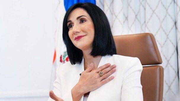 Raquel Arbaje Apoya con Pasión la Repostulación Presidencial de Luis Abinader para las Elecciones de 2024, a Pesar de las Reservas Familiares