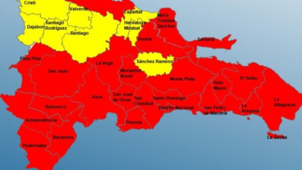 Suben a 24 provincias en alerta roja ante paso de la tormenta Franklin