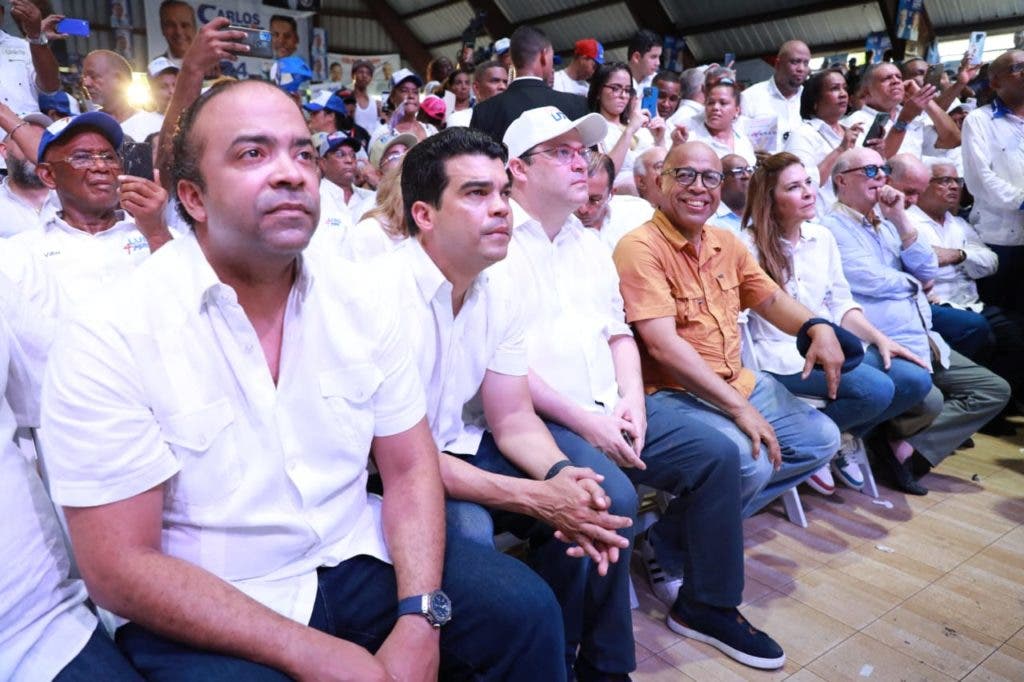Abinader asegura PRM sale a las calles a defender su buen gobierno
