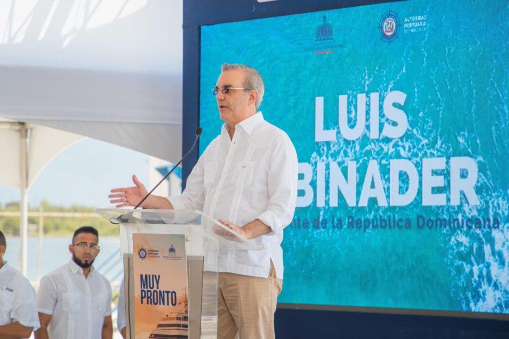 Abinader da la primera palabra para la construcción de un muelle de cruceros en Barahona
