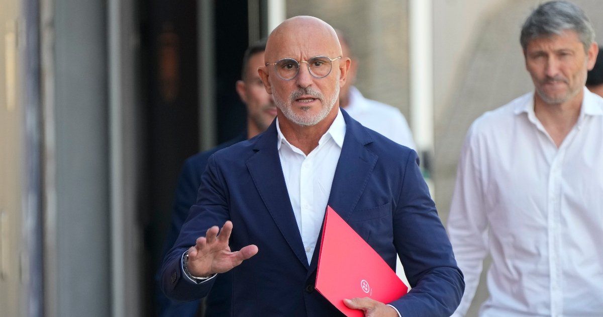 El DT de la selección española se disculpa por apoyar a Rubiales