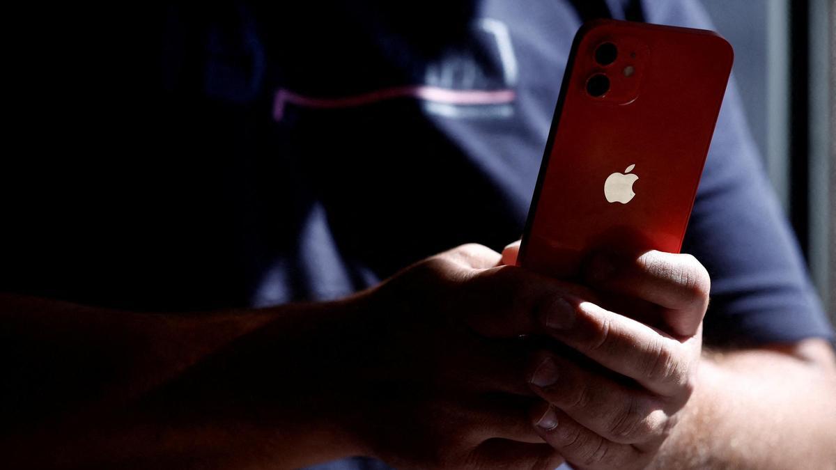 La retirada del iPhone 12 en Francia dispara las dudas en Europa por su radiación