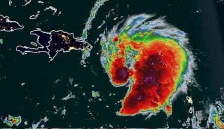 Lee ya es huracán categoría 4;  Se forma la tormenta tropical Margot