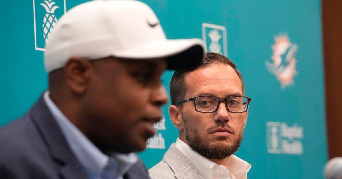 Los Dolphins añaden profundidad al equipo de práctica Los Dolphins añaden profundidad al equipo de práctica