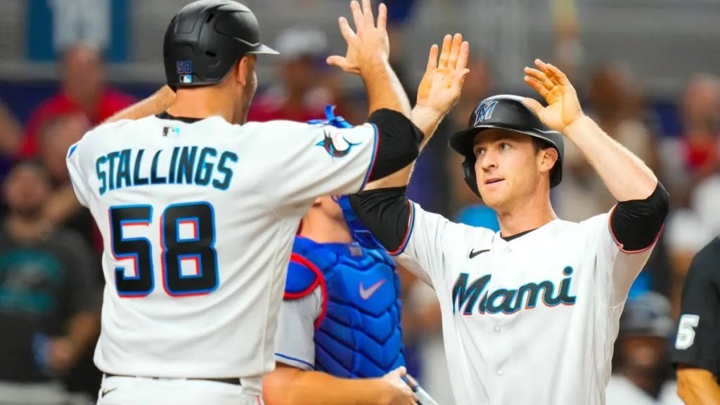 Marlins aplastan a Dodgers y logran sexta victoria consecutiva