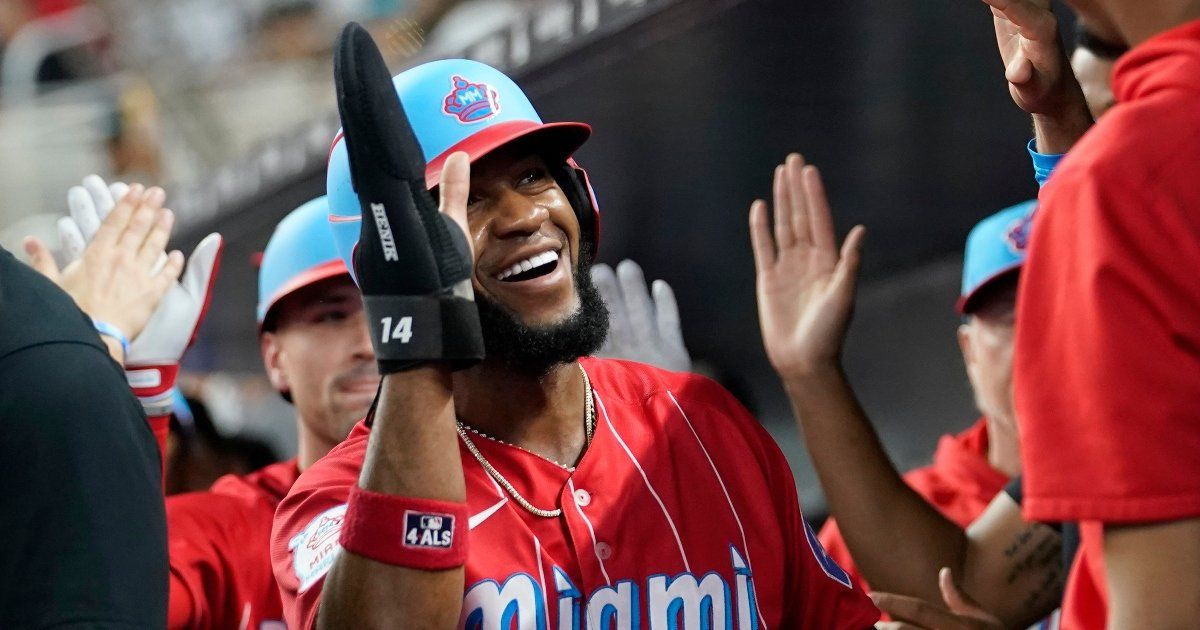 Miami Marlins hacen todo lo posible para estar presentes en octubre Miami Marlins hacen todo lo posible para estar presentes en octubre