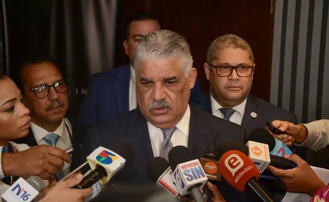 Miguel Vargas dice PRD irá a misa para agradecer renuncia de dirigentes