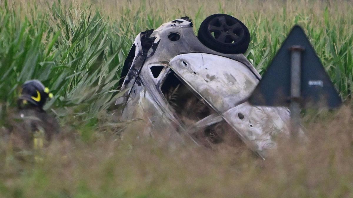 Muere una niña de 5 años al estrellarse un avión durante una exhibición aérea en Turín Muere una niña de 5 años al estrellarse un avión durante una exhibición aérea en Turín
