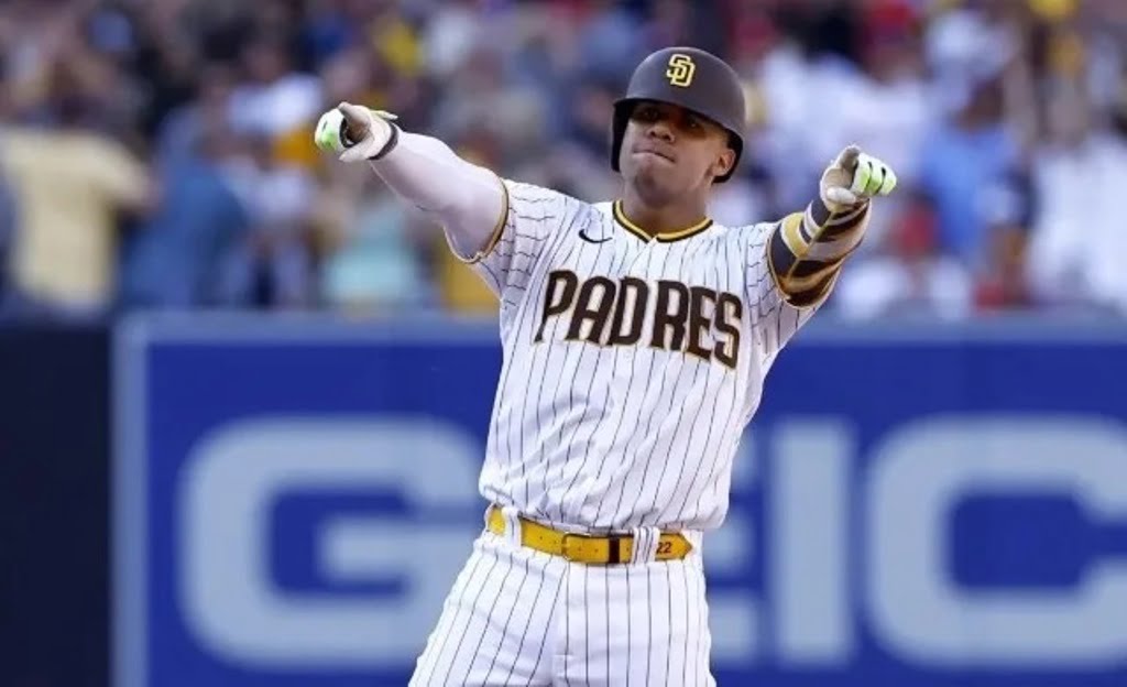 Padres le harán una "muy buena" oferta de extensión de contrato a Juan Soto