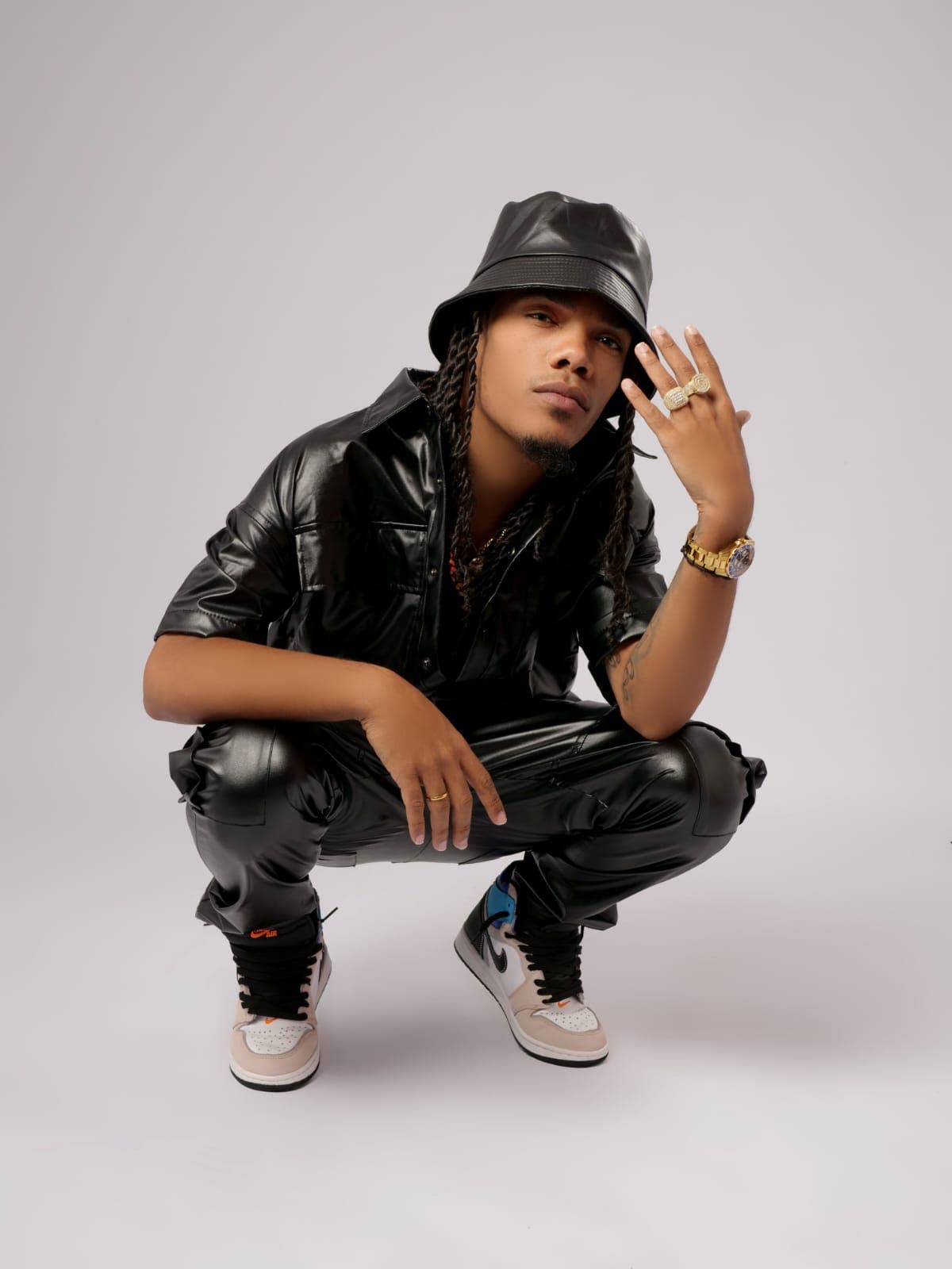 Papaa Tyga presenta su nuevo tema “La Tumba” Papaa Tyga presenta su nuevo tema “La Tumba”