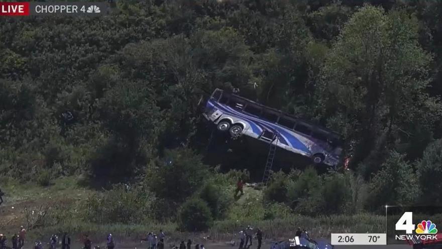 Un muerto y 45 heridos en el accidente de un bus escolar en Nueva York