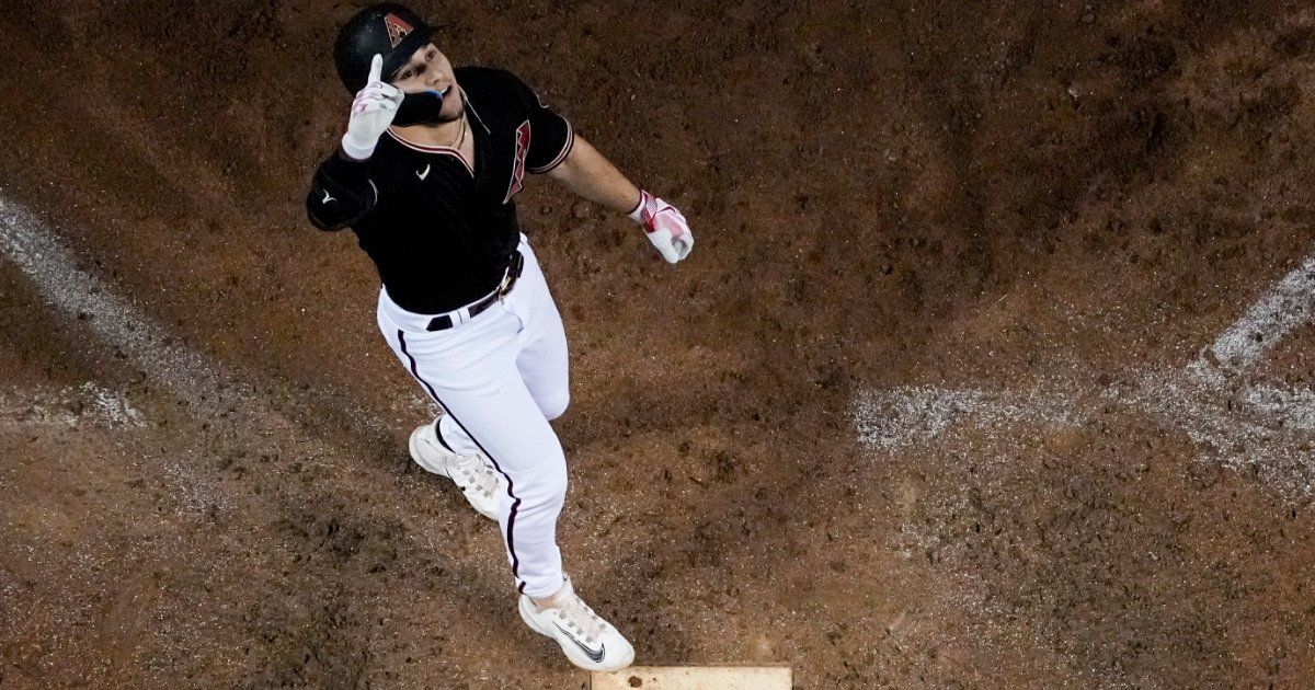 Arizona empata la serie contra Filadelfia sin hacer ruido