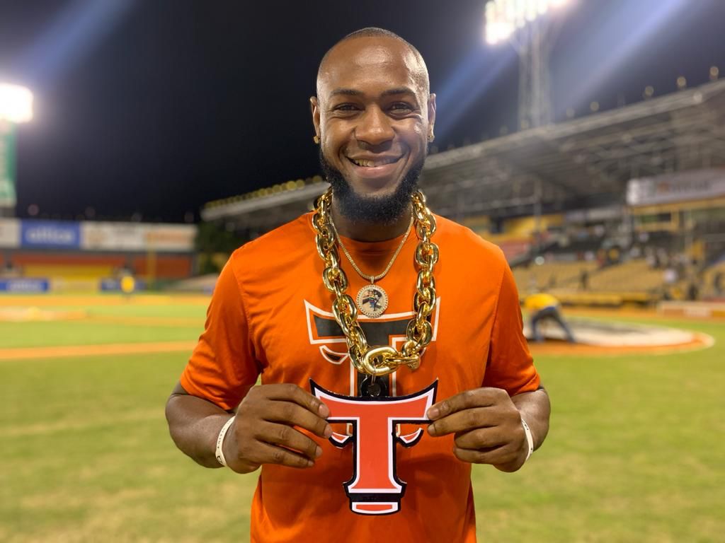 Bryan De La Cruz espera jugar con Toros del Este