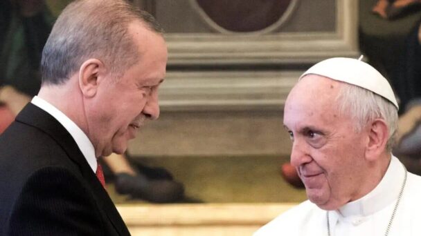 Erdogan denuncia en una  conversación con el papa Francisco la “masacre” de Israel en Gaza