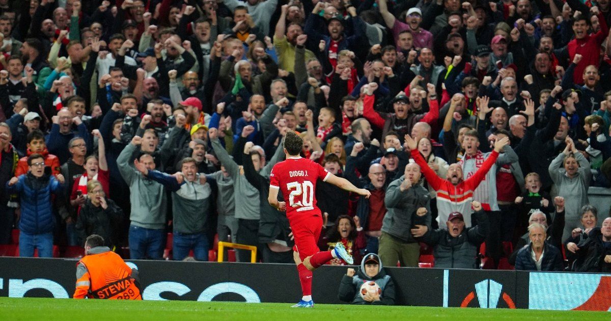 La Europa League se tiñe de rojo con el Liverpool