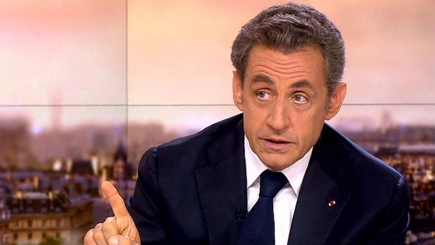 La justicia francesa imputa a Sarkozy tras el cambio de testimonio de un testigo en el caso libio