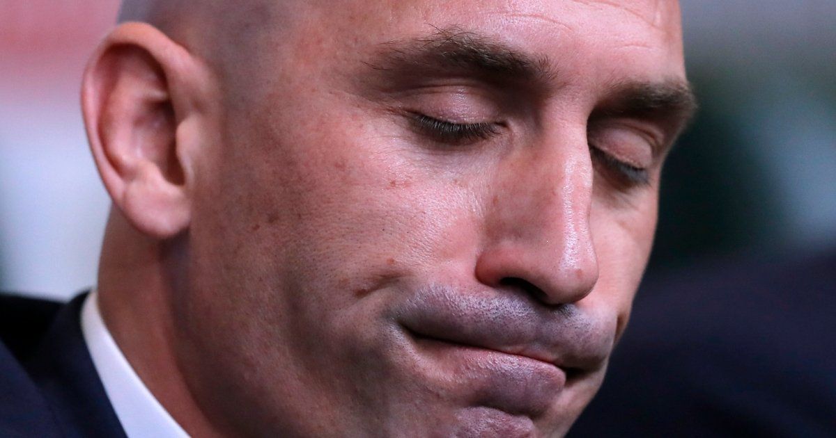 Luis Rubiales recibe suspensión de la FIFA