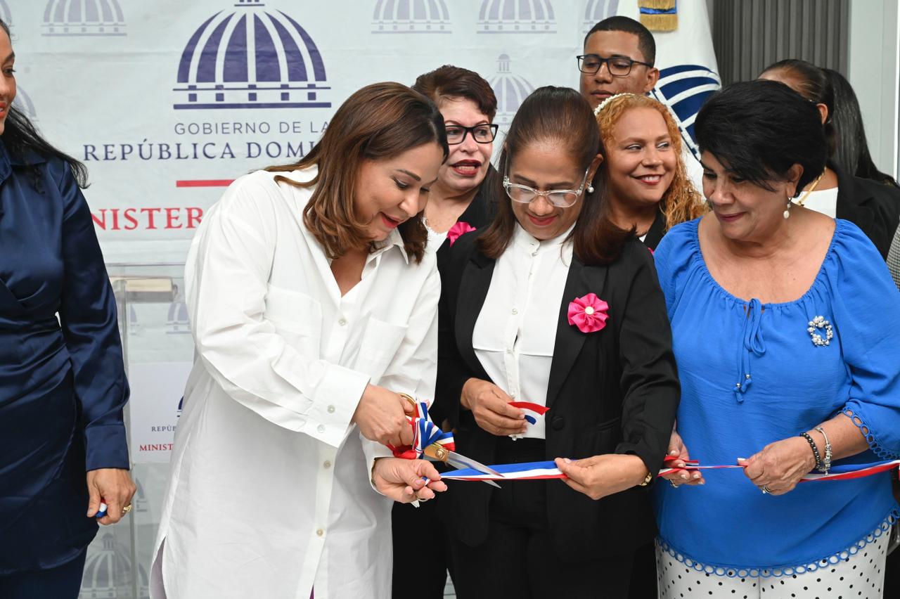 Ministerio de la Mujer inaugura Oficina Provincial de la Mujer en María...