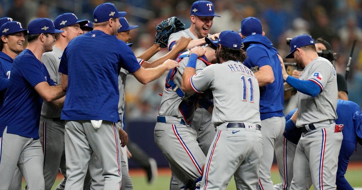 Texas Rangers arrasan la serie y eliminan a Tampa Bay Rays