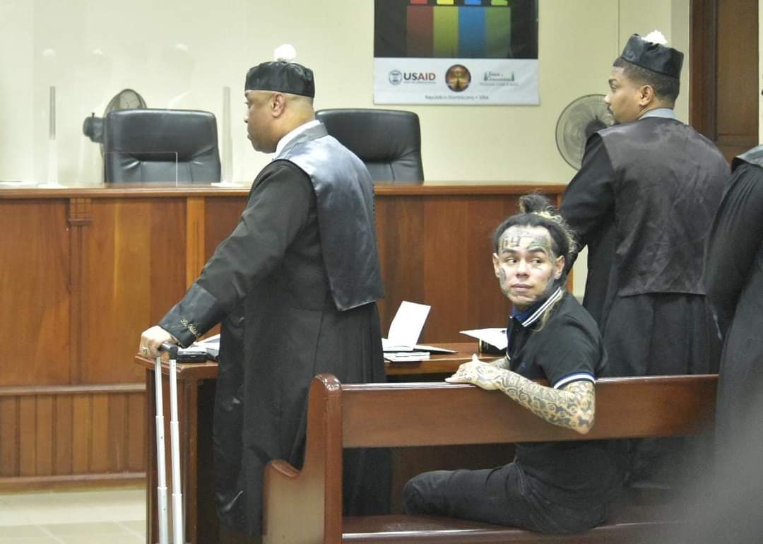 “Un golpe no hiere a nadie”, afirma el abogado de Tekashi