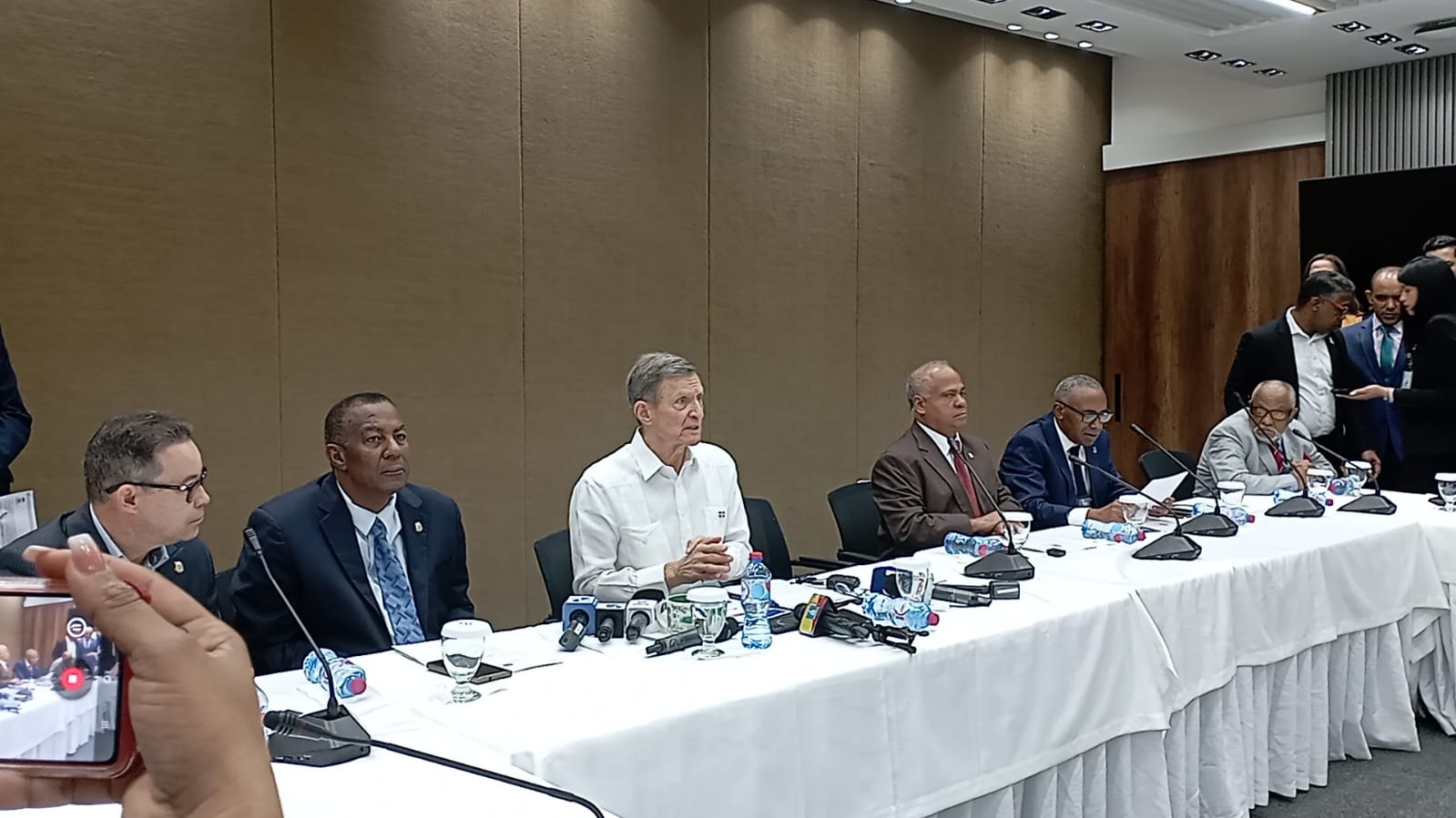 Canciller RD dice que comunidad internacional debe financiar fuerza de paz en Haití