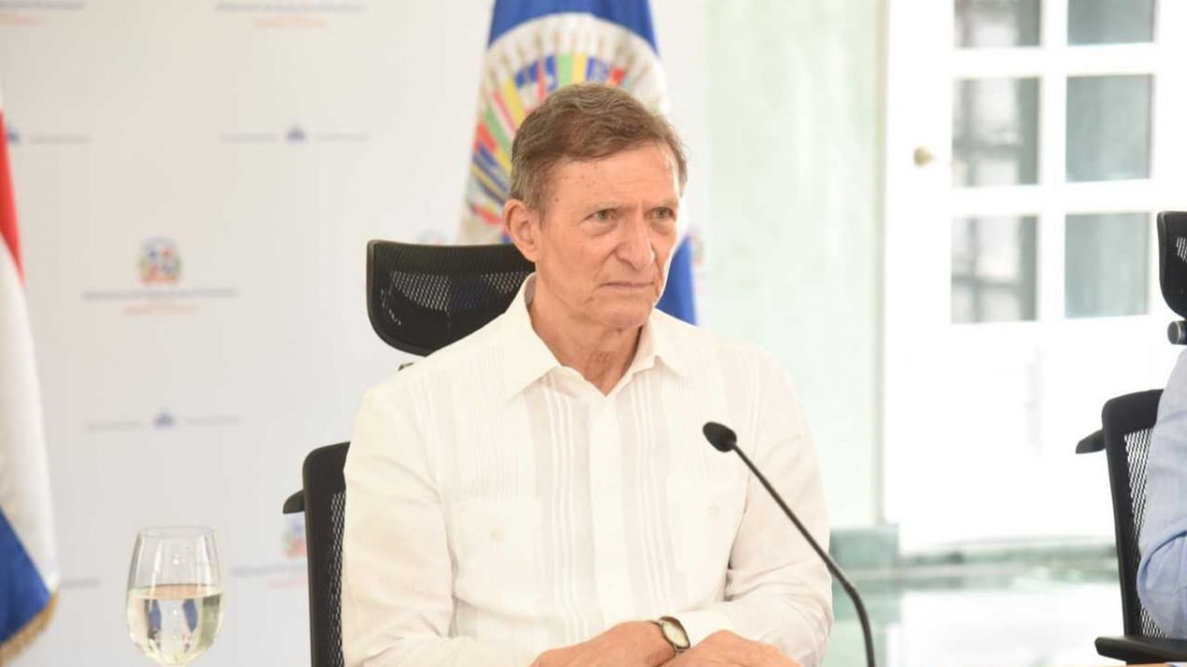 Canciller llama a autoridades haitianas a asumir el control del orden en su territorio