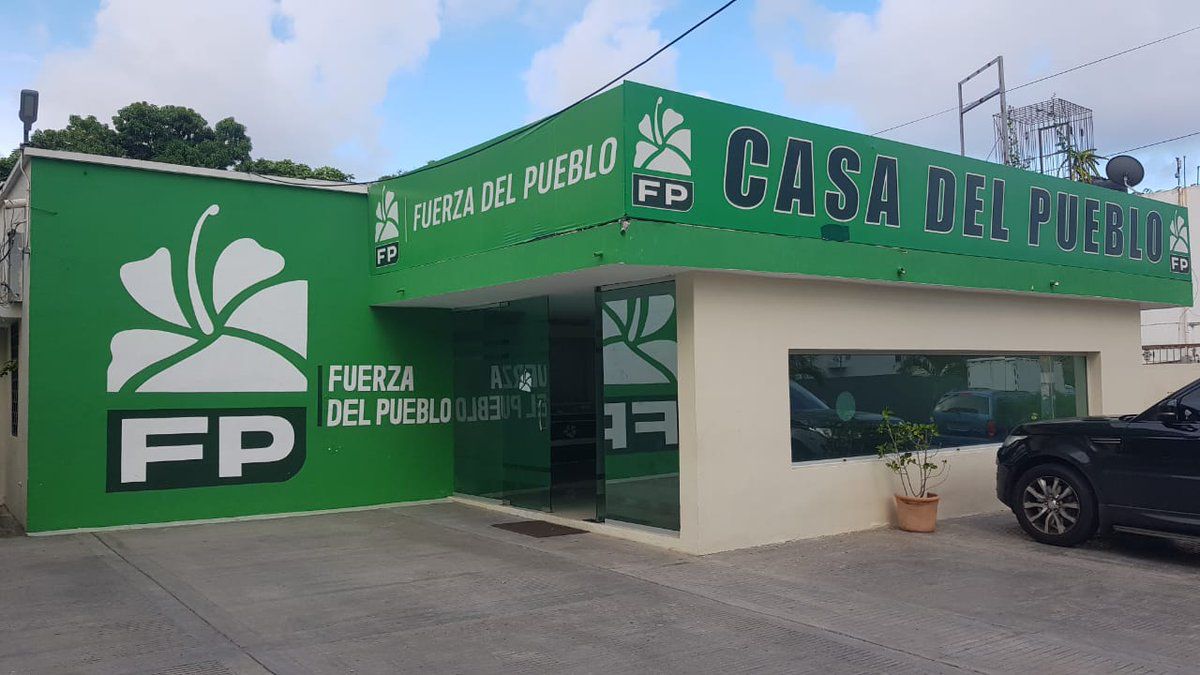 FP pide a la JCE amonestar al presidente Abinader por presunto uso de recursos del Estado en la reelección