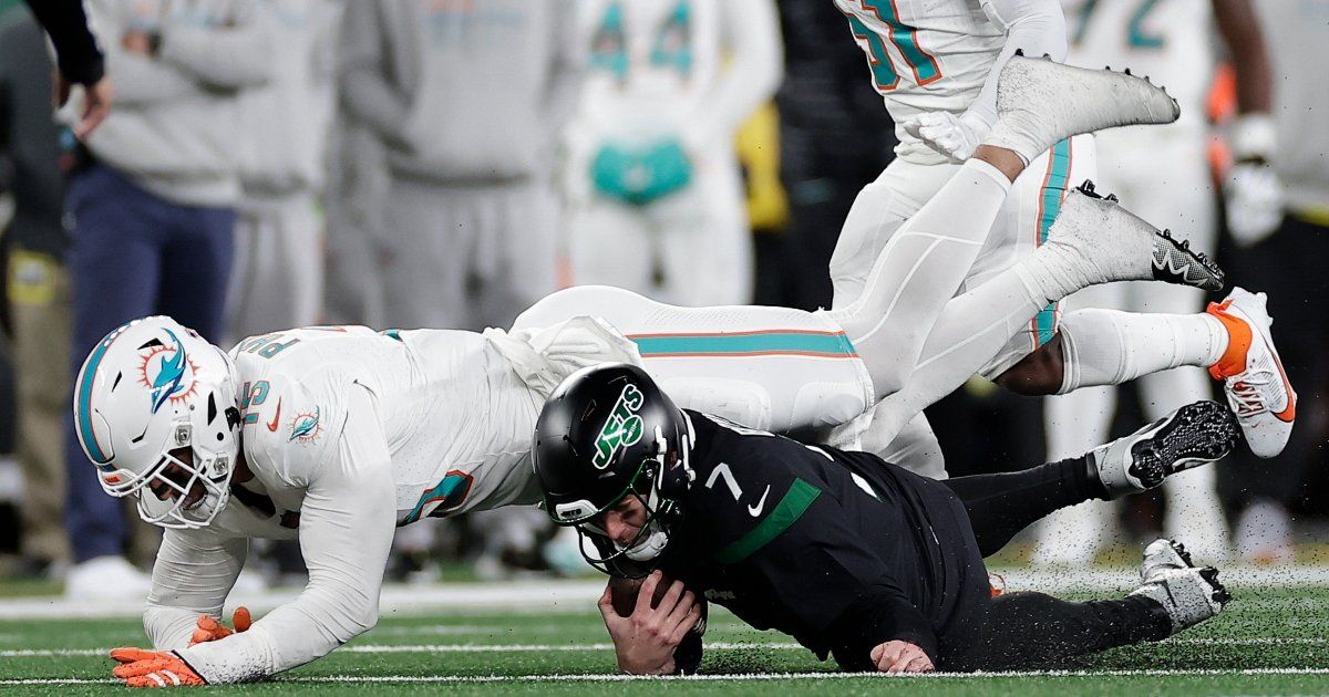 Jugador de los Dolphins critica el césped artificial en el MetLife Stadium