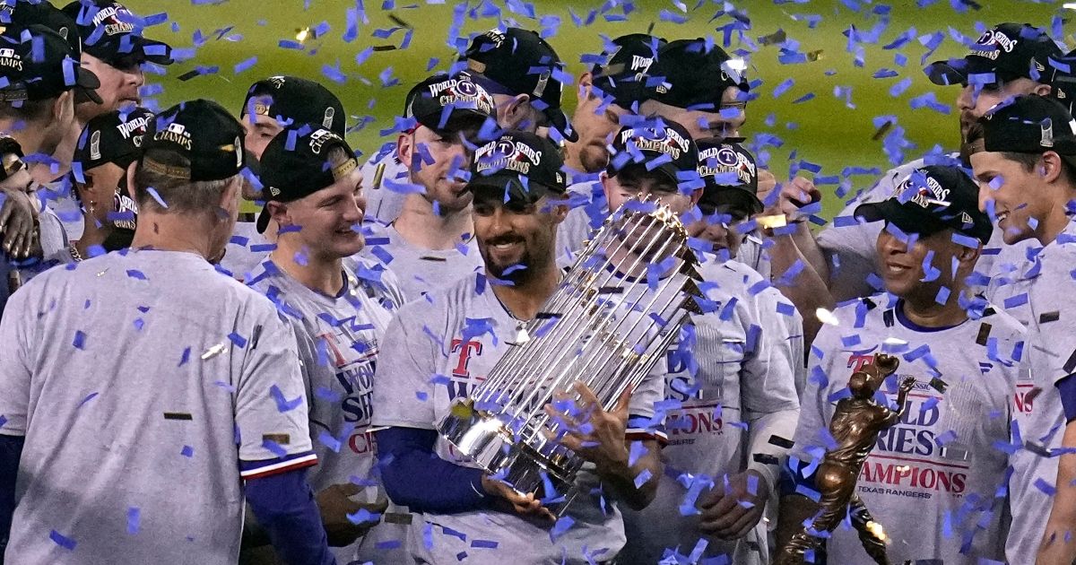 Los Texas Rangers ganan su primera Serie Mundial