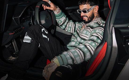 Tras estar ausente en las redes Anuel  AA reaparece y con nuevo look