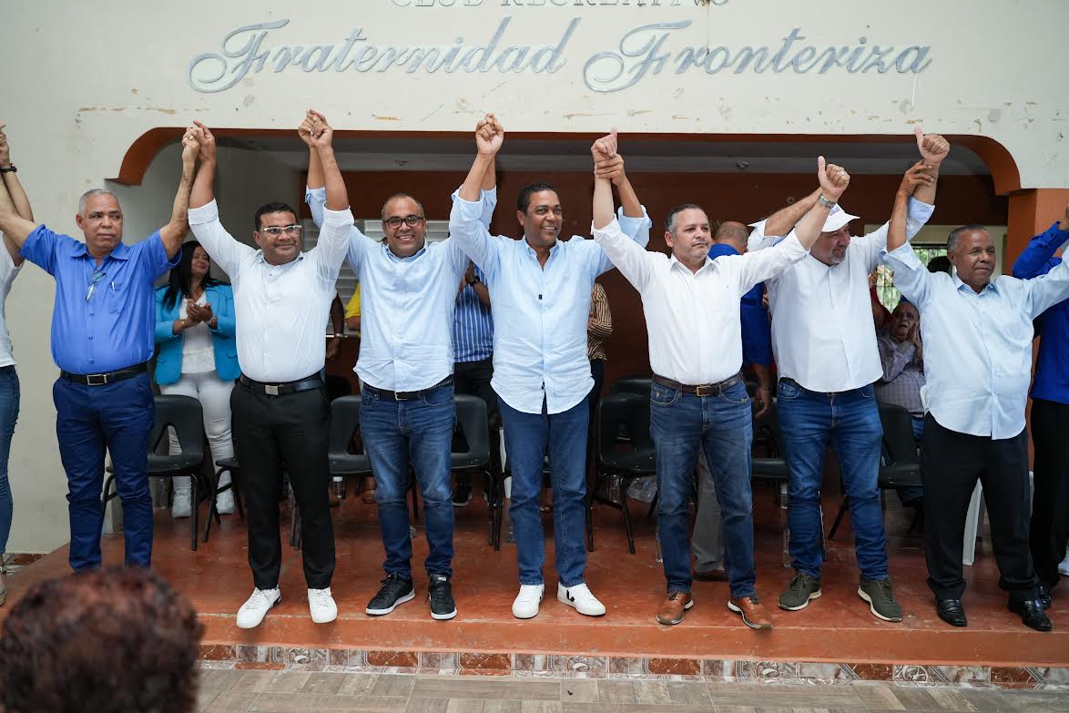 Víctor D'Aza impulsa la agenda del PRM en la Línea Noroeste del país