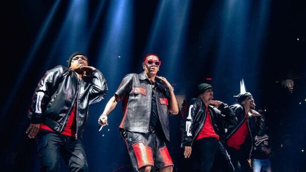 Yaisel LM listo para subir al escenario del Mega Bash