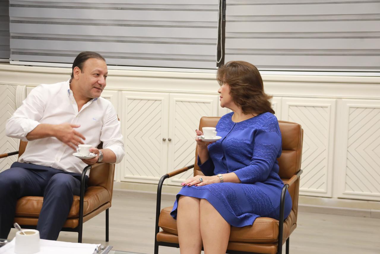 Abel y Margarita sostienen encuentro con candidatos a alcaldes y directores del Gran Santo Domingo