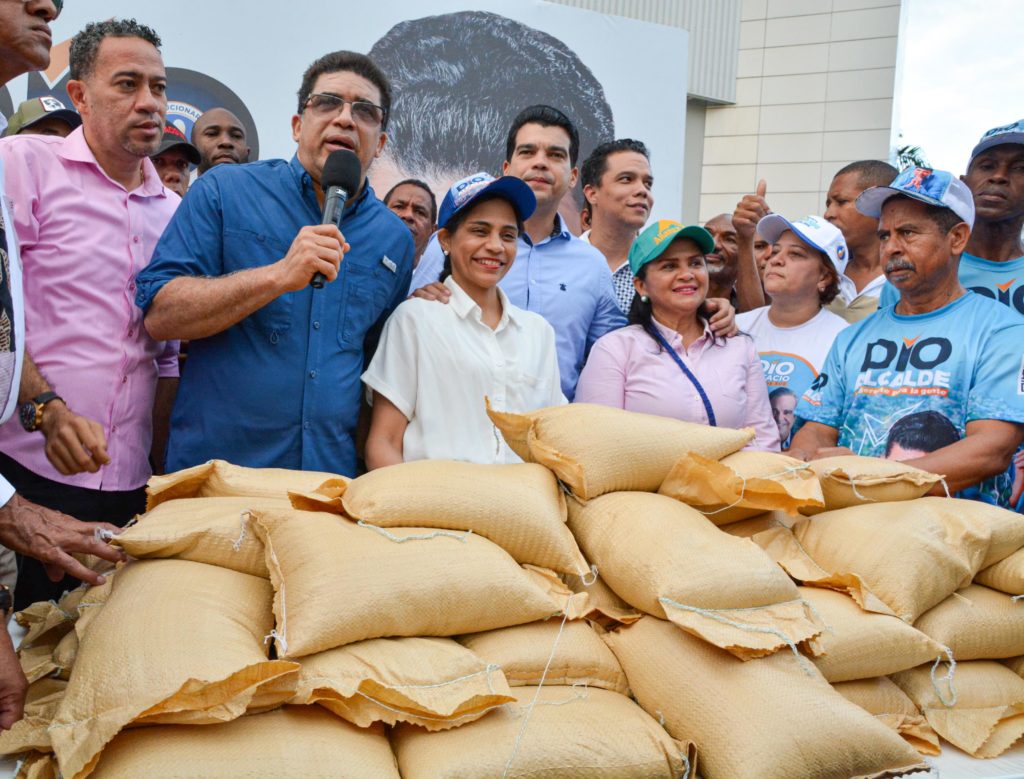 Arroz por Plástico: Dío Astacio implementa plan para impulsar educación sobre el reciclaje