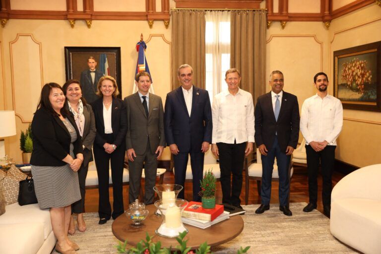 EE.UU. presta 200 millones de dólares a RD para impulsar las mipymes