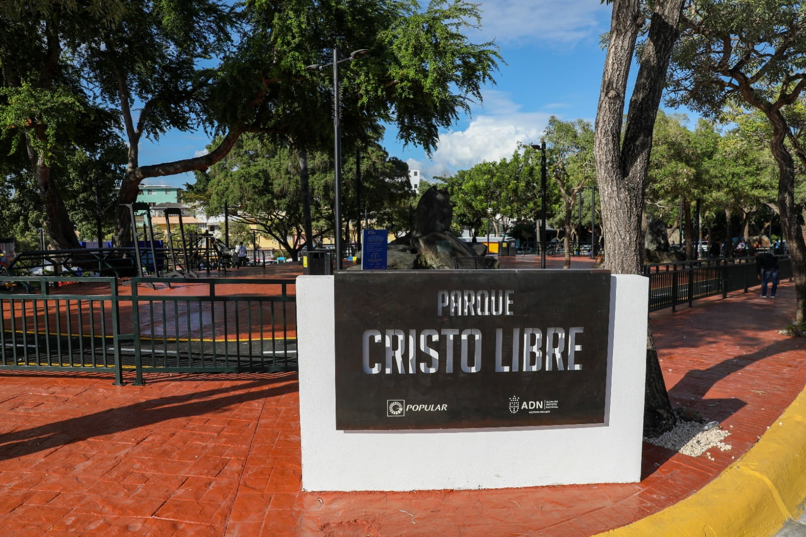 Instalan cámaras de video vigilancia y megáfono en  Parque Cristo Libre en Cristo Rey