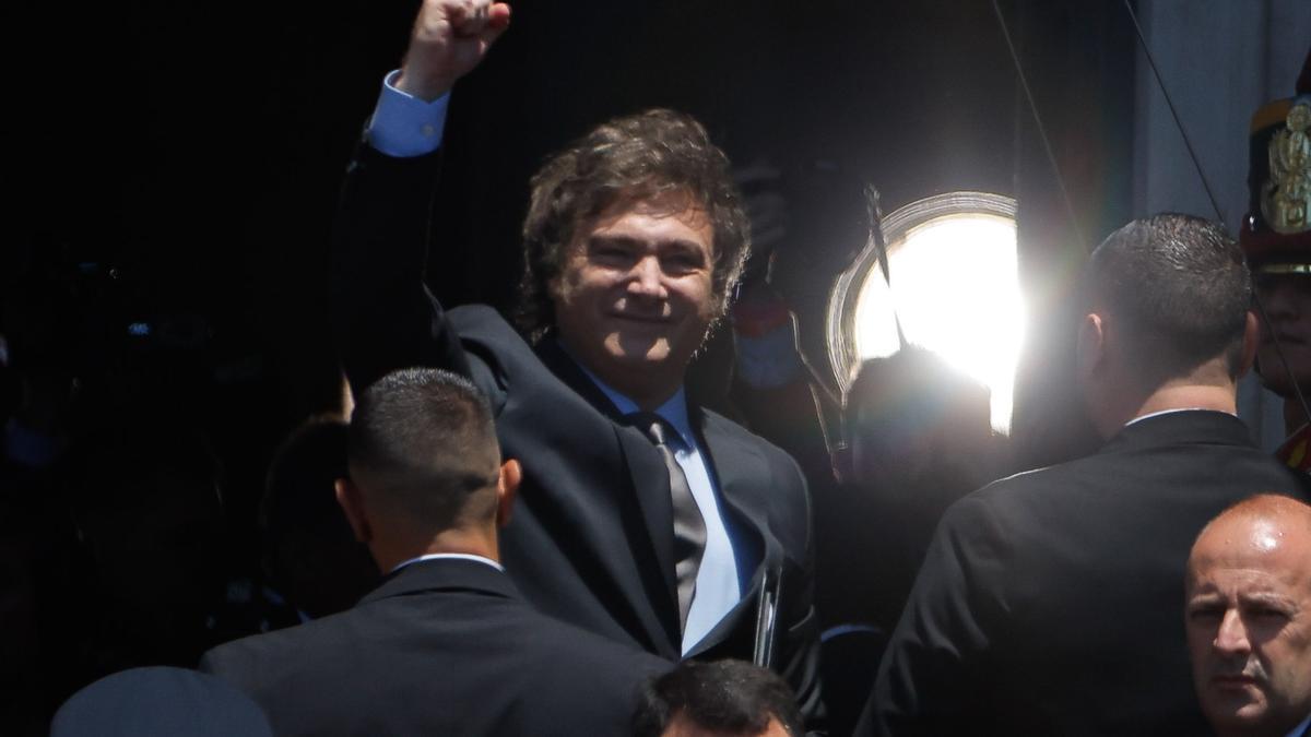 Javier Milei jura como presidente argentino en medio de fuertes expectativas y zozobras