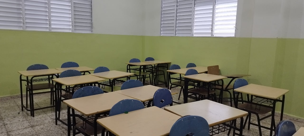 Lanzan proyecto de aulas extendidas en Pedernales